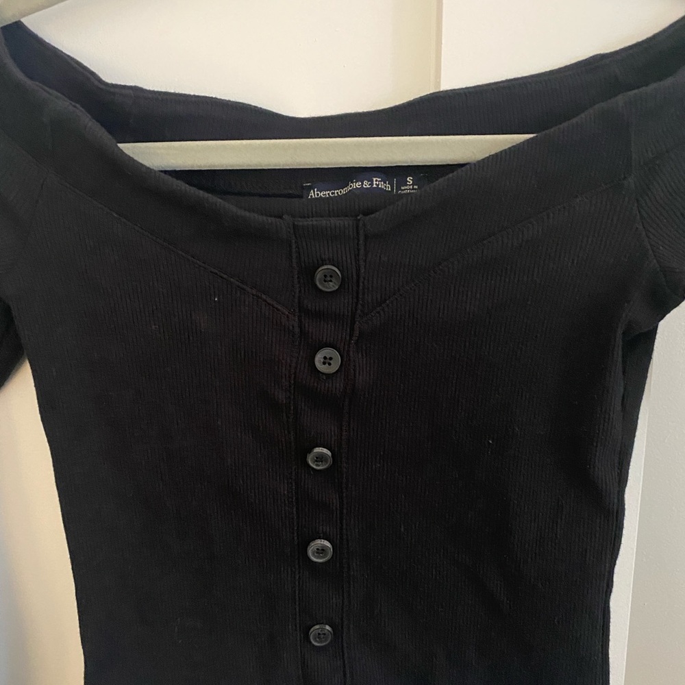 Abercrombie Off the Shoulder Crop Top - Picture 2 of 2